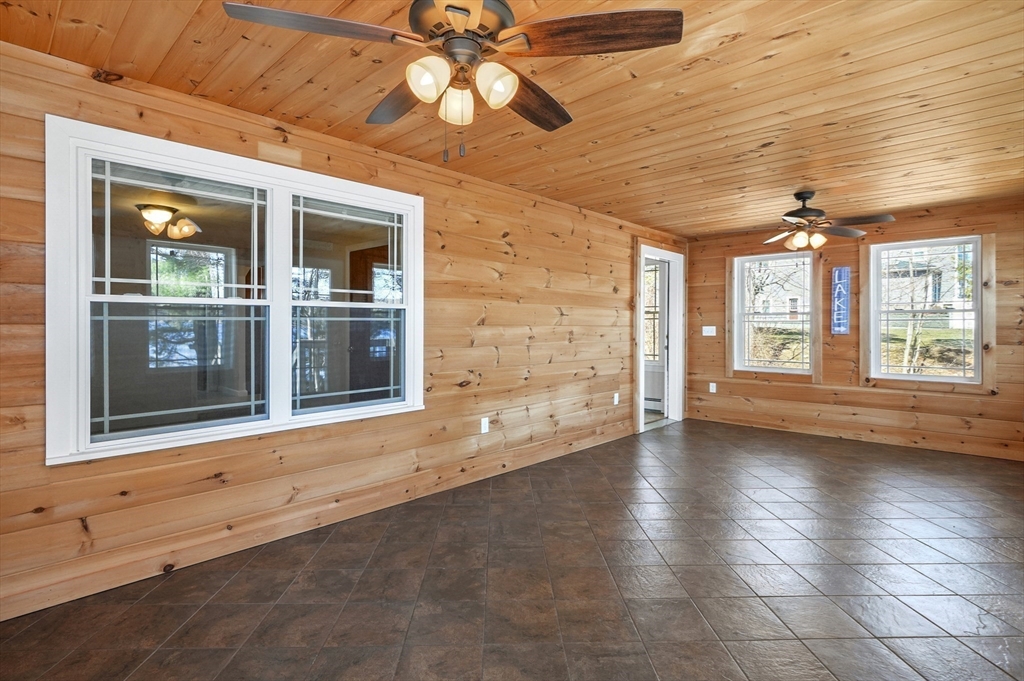 19 Loveland Road Webster, MA 01570 - Photo 19 of 42 Gallery Image 19