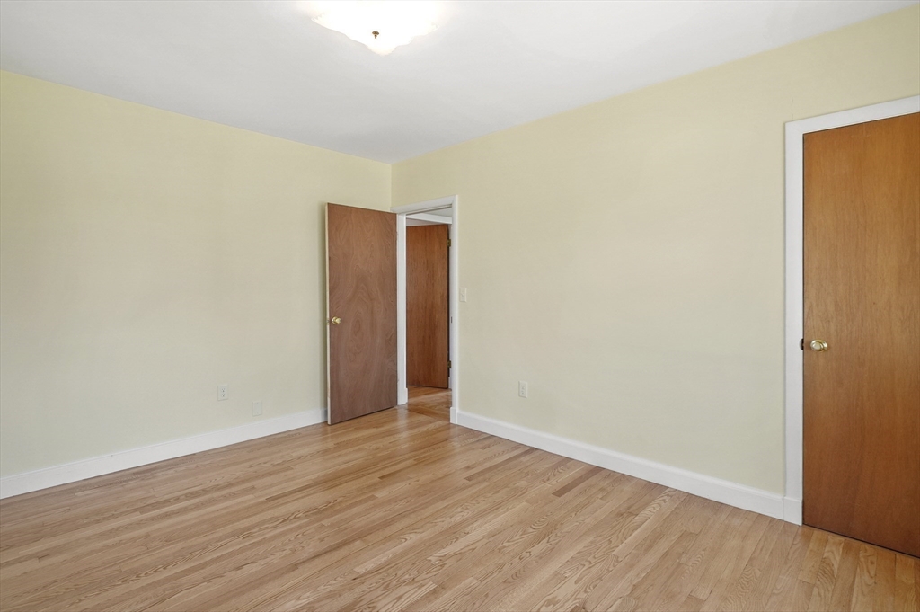 19 Loveland Road Webster, MA 01570 - Photo 24 of 42 Gallery Image 24