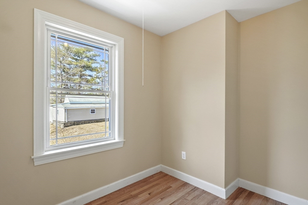 19 Loveland Road Webster, MA 01570 - Photo 27 of 42 Gallery Image 27