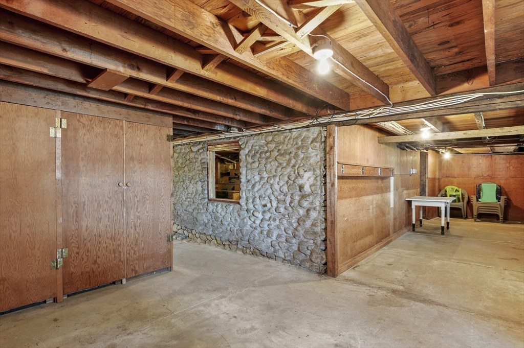 19 Loveland Road Webster, MA 01570 - Photo 30 of 42 Gallery Image 30