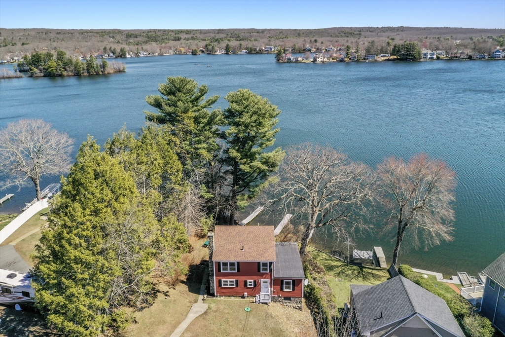 19 Loveland Road Webster, MA 01570 - Photo 3 of 42 Gallery Image 3