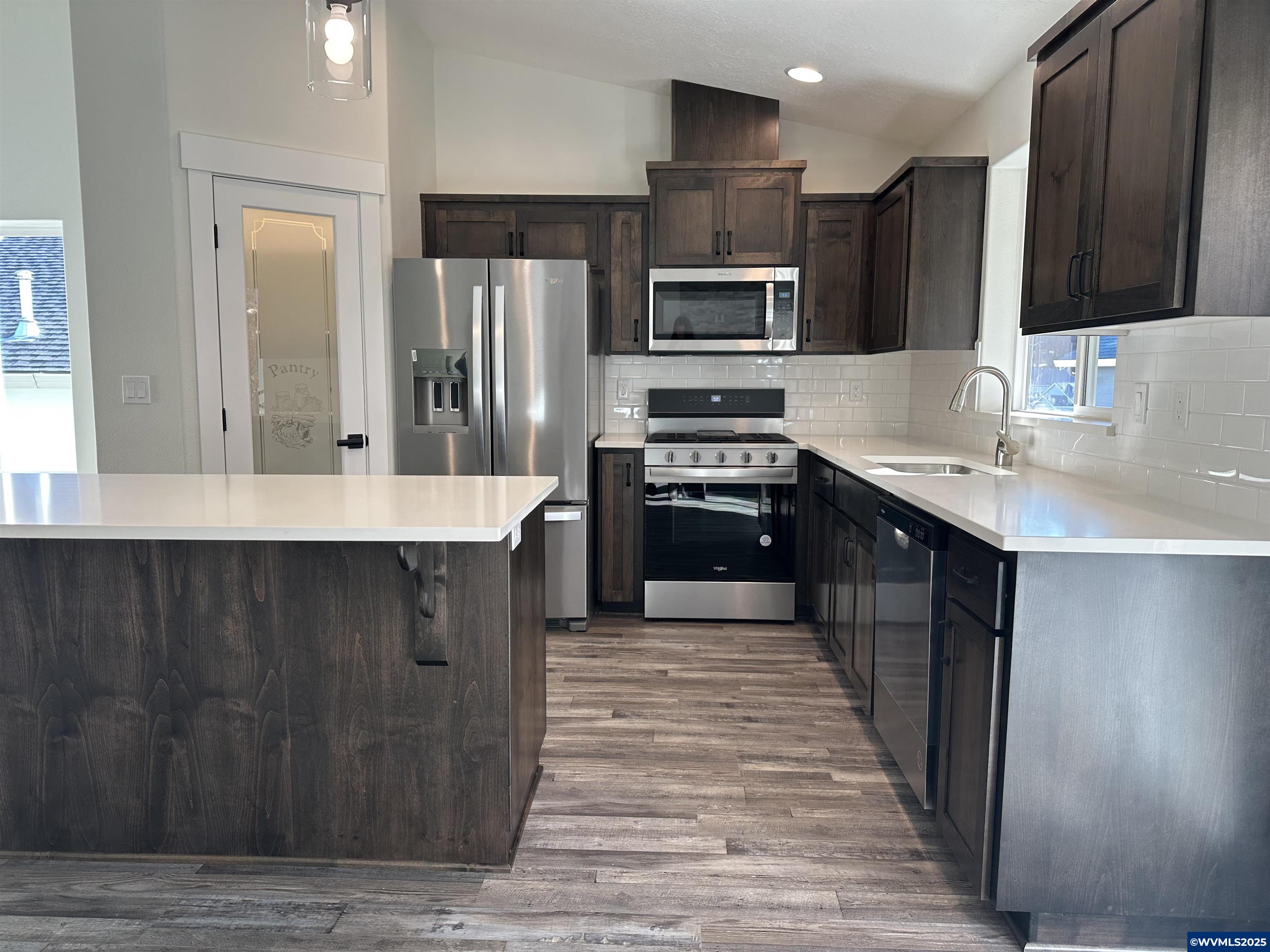 5651 Jeremy Vly Road Southeast Salem, OR 97306 - Photo 7 of 22 Gallery Image 7