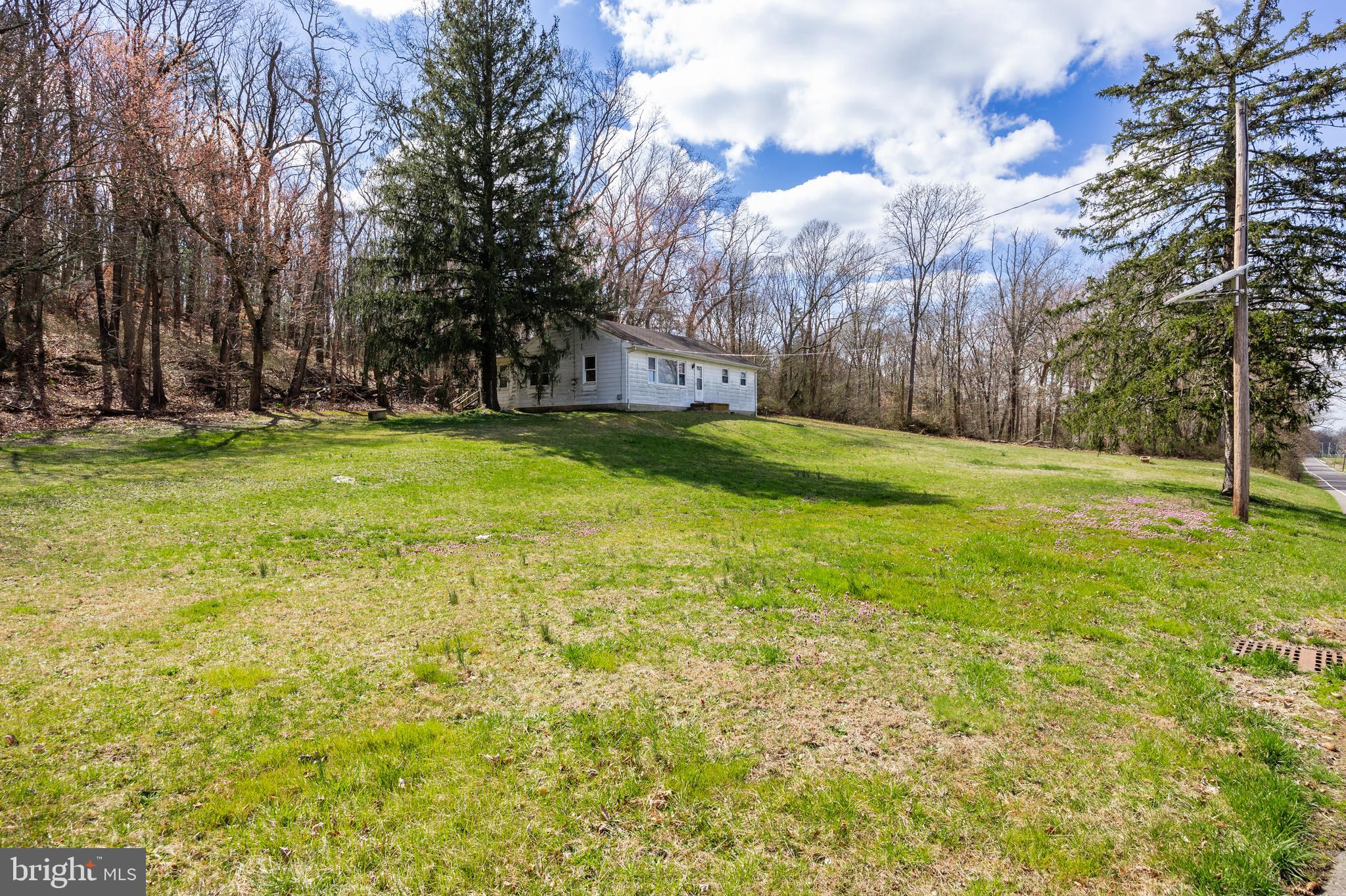212 Juliustown Road Columbus, NJ 08022 - Photo 4 of 23