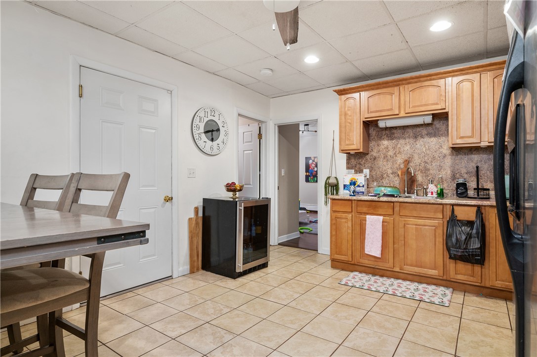 43 Rivulet Street Woonsocket, RI 02895 - Photo 4 of 34