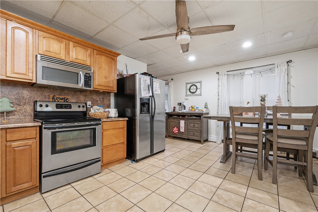 43 Rivulet Street Woonsocket, RI 02895 - Photo 6 of 34