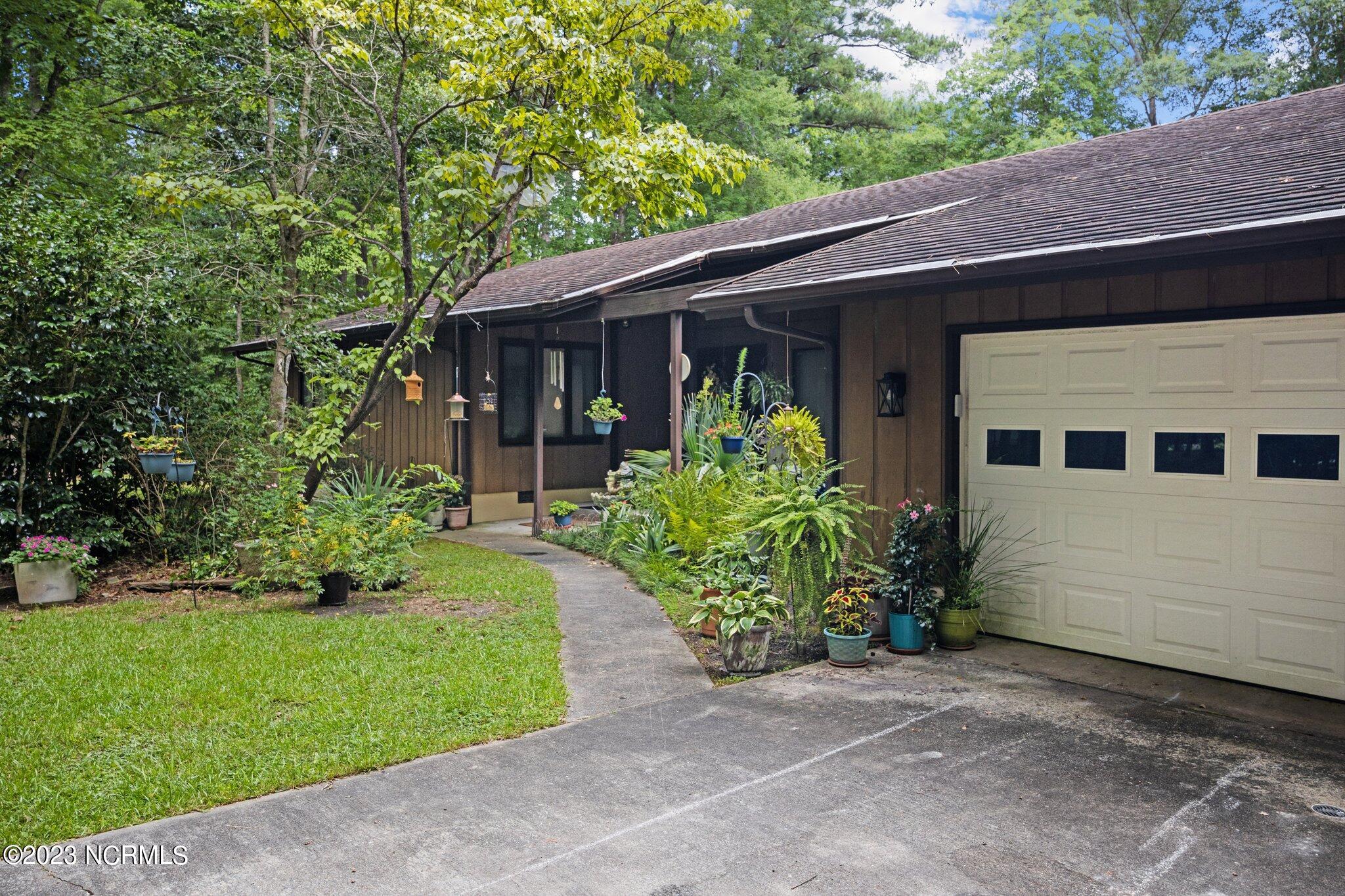107 Cliff Ridge Road New Bern, NC 28560 - Photo 6 of 67 5-web-or-mls-2I3A0006