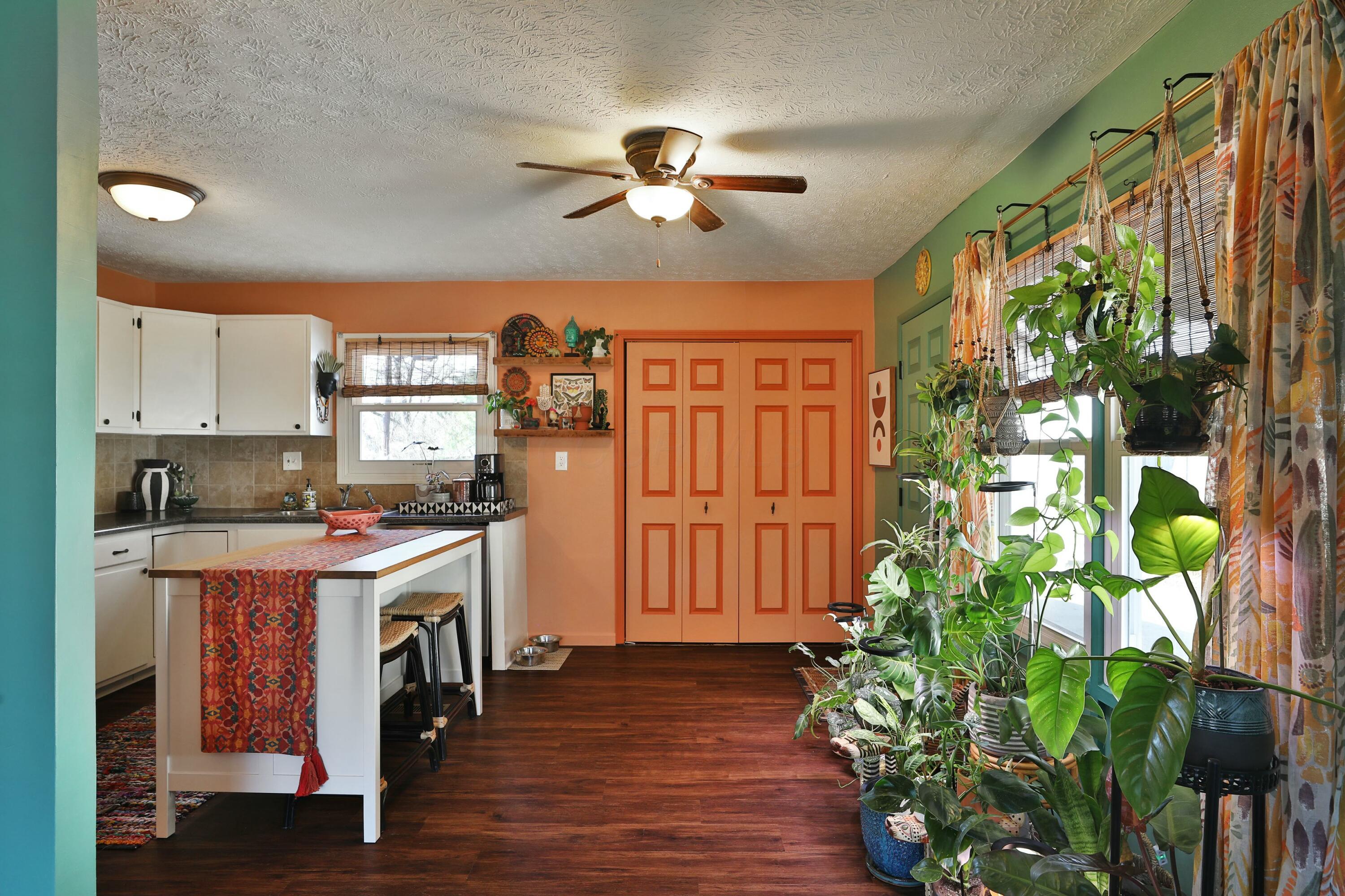 1045 Cottingham Road Reynoldsburg, OH 43068 - Photo 11 of 36 tempImageeYhcp6