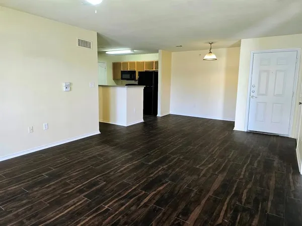 $1,025 | 1001 Redwood Avenue, Wichita Falls, TX 76301