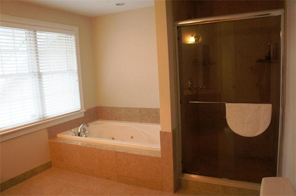 287 Langley Road, Unit 3 Newton, MA 02459 - Photo 9 of 13 Gallery Image 9