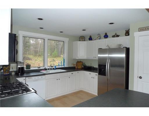 80 Riverside Drive Camden, ME 04843 - Photo 11 of 20 Kitchen.