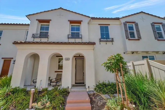 $999,950 | 4146 Mission Tree Way, Oceanside, CA 92057