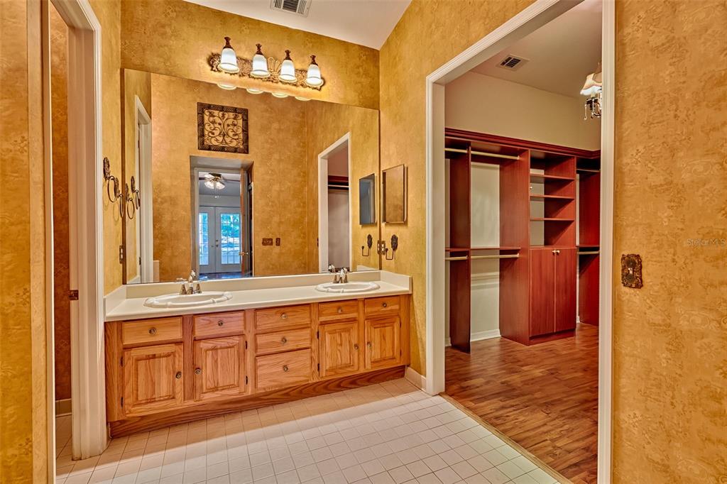 23 Northwest 48th Boulevard, Unit K Gainesville, FL 32607 - Photo 14 of 33