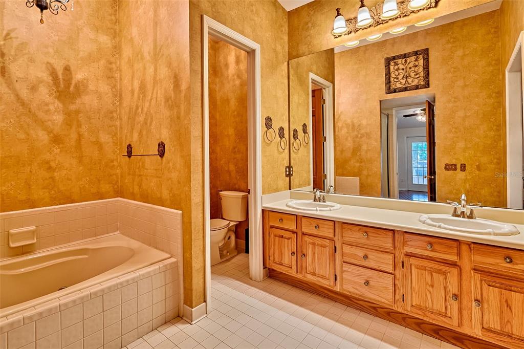 23 Northwest 48th Boulevard, Unit K Gainesville, FL 32607 - Photo 15 of 33