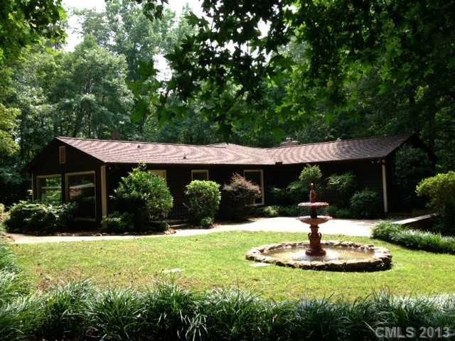 1477 Robinson Yelton Road Clover, SC 29710 - Photo 10 of 16 Gallery Image 10