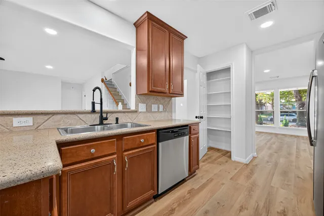 $2,550 | 17422 Bending Post Drive, Houston, TX 77095