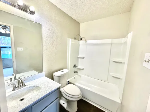 $1,400 | 8811 Schick Road, Unit C, Austin, TX 78729