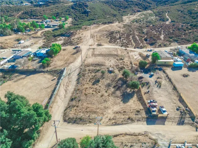 a view of a yard with tree s