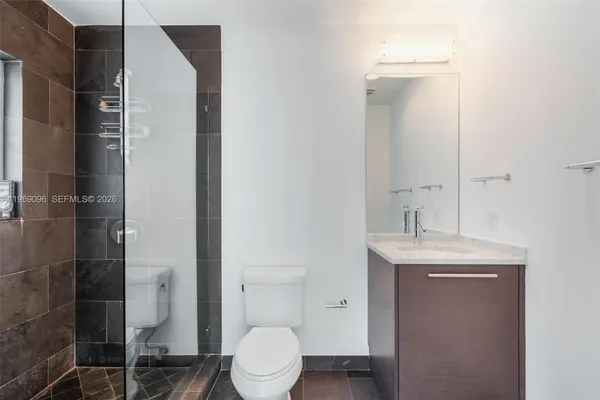 $7,500 | 900 Biscayne Boulevard, Unit 2401, Miami, FL 33132