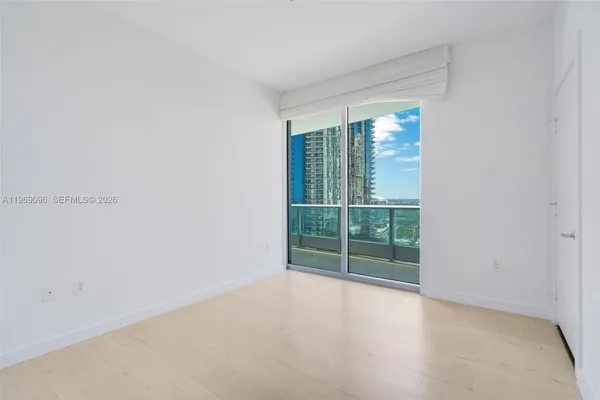 $7,500 | 900 Biscayne Boulevard, Unit 2401, Miami, FL 33132
