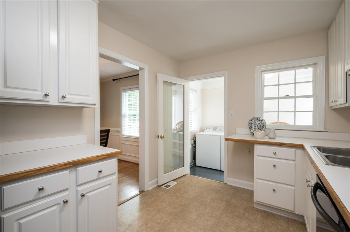 1709 Oberlin Road Raleigh, NC 27608 - Photo 11 of 17 Photo 11