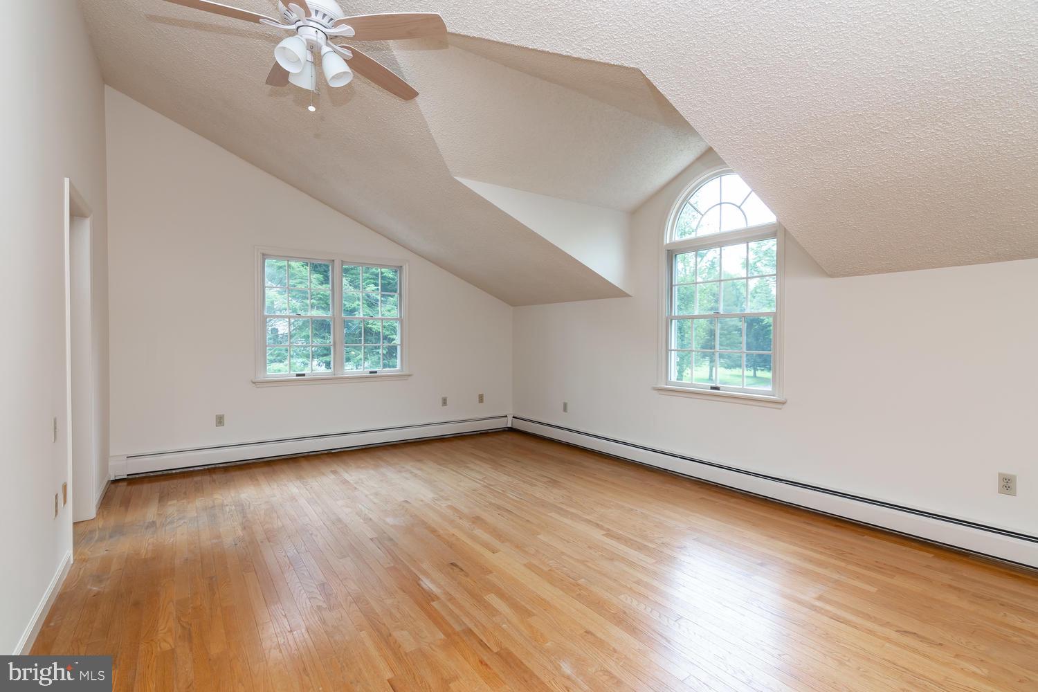 260 Buttonwood Road Landenberg, PA 19350 - Photo 18 of 44 Master bedroom with cathedral ceilings