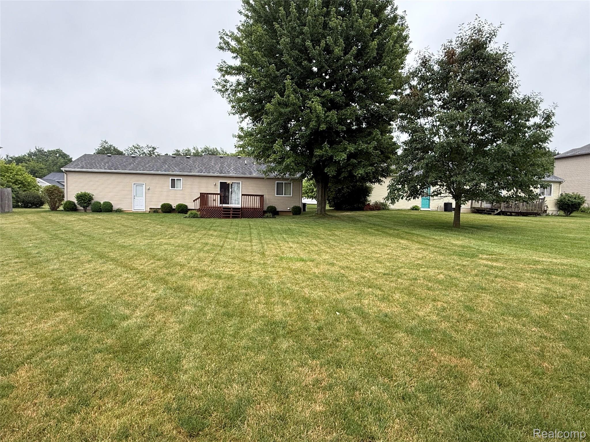 488 Windy Bluff Street Flushing, MI 48433 - Photo 6 of 31 IMG_2760.jpeg