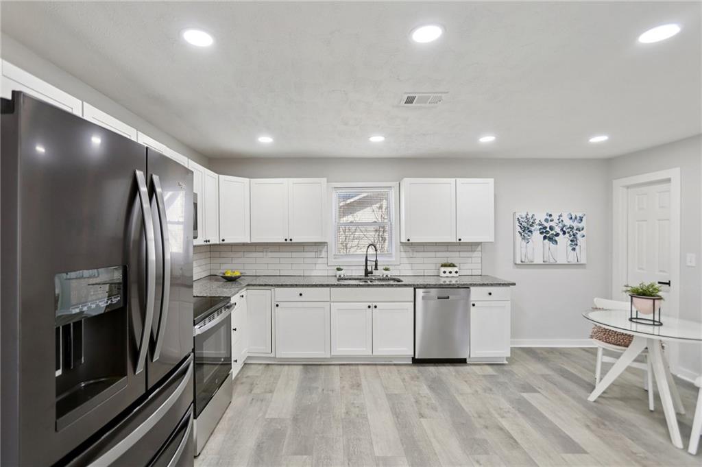 7018 Stephens Drive Rex, GA 30273 - Photo 11 of 35