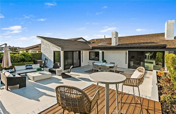 $3,550,000 | 10 White Water Drive, Corona del Mar, CA 92625