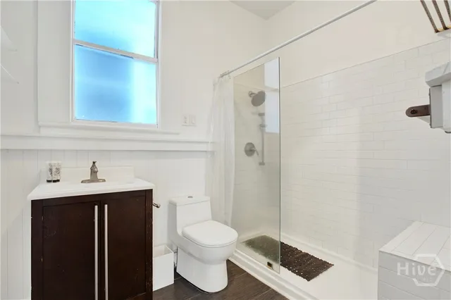 $3,800 | 118 West Waldburg Street, Savannah, GA 31401