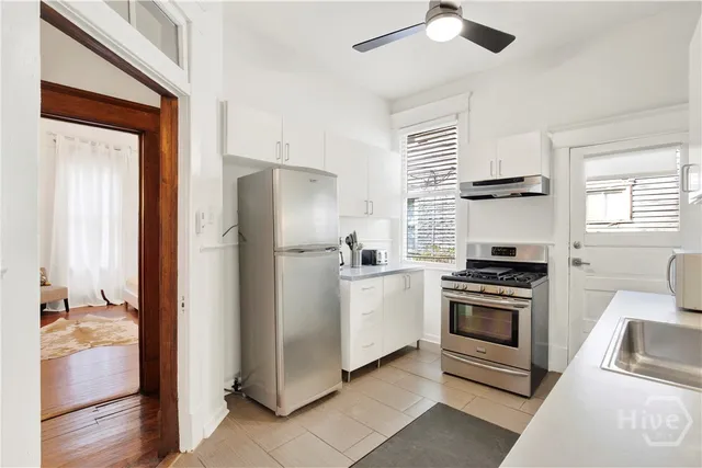 $3,800 | 118 West Waldburg Street, Savannah, GA 31401