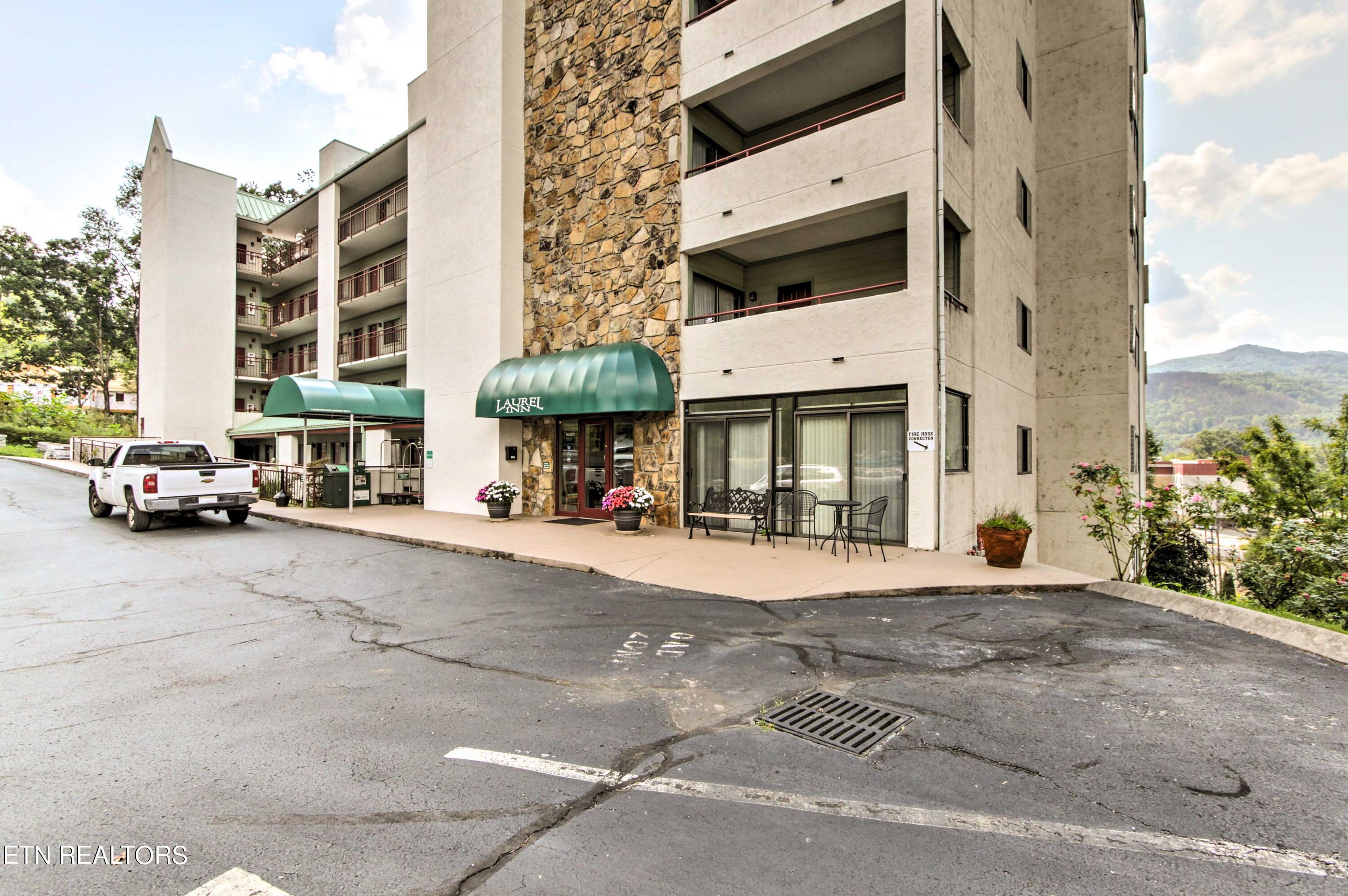 354 East Holly Ridge Road, Unit 606 Gatlinburg, TN 37738 - Photo 11 of 46 Set05