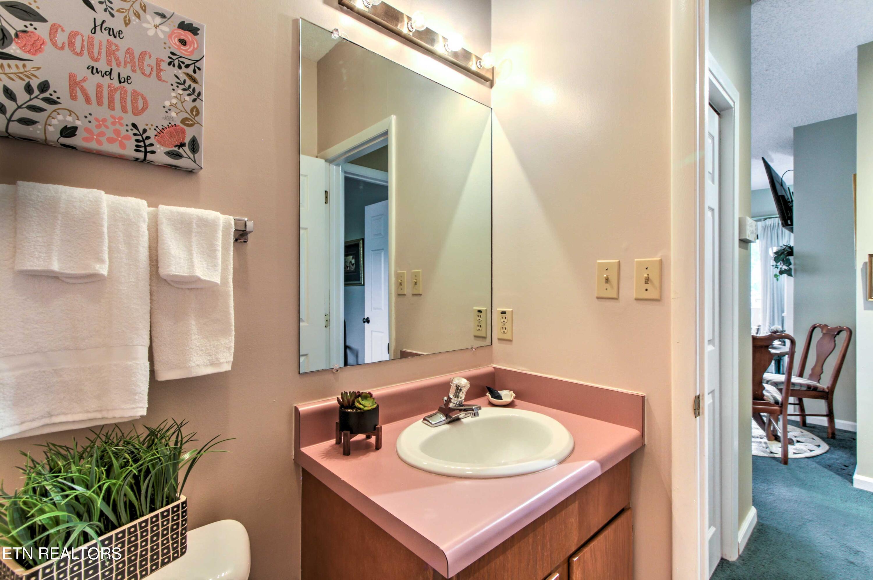 354 East Holly Ridge Road, Unit 606 Gatlinburg, TN 37738 - Photo 23 of 46 Set37