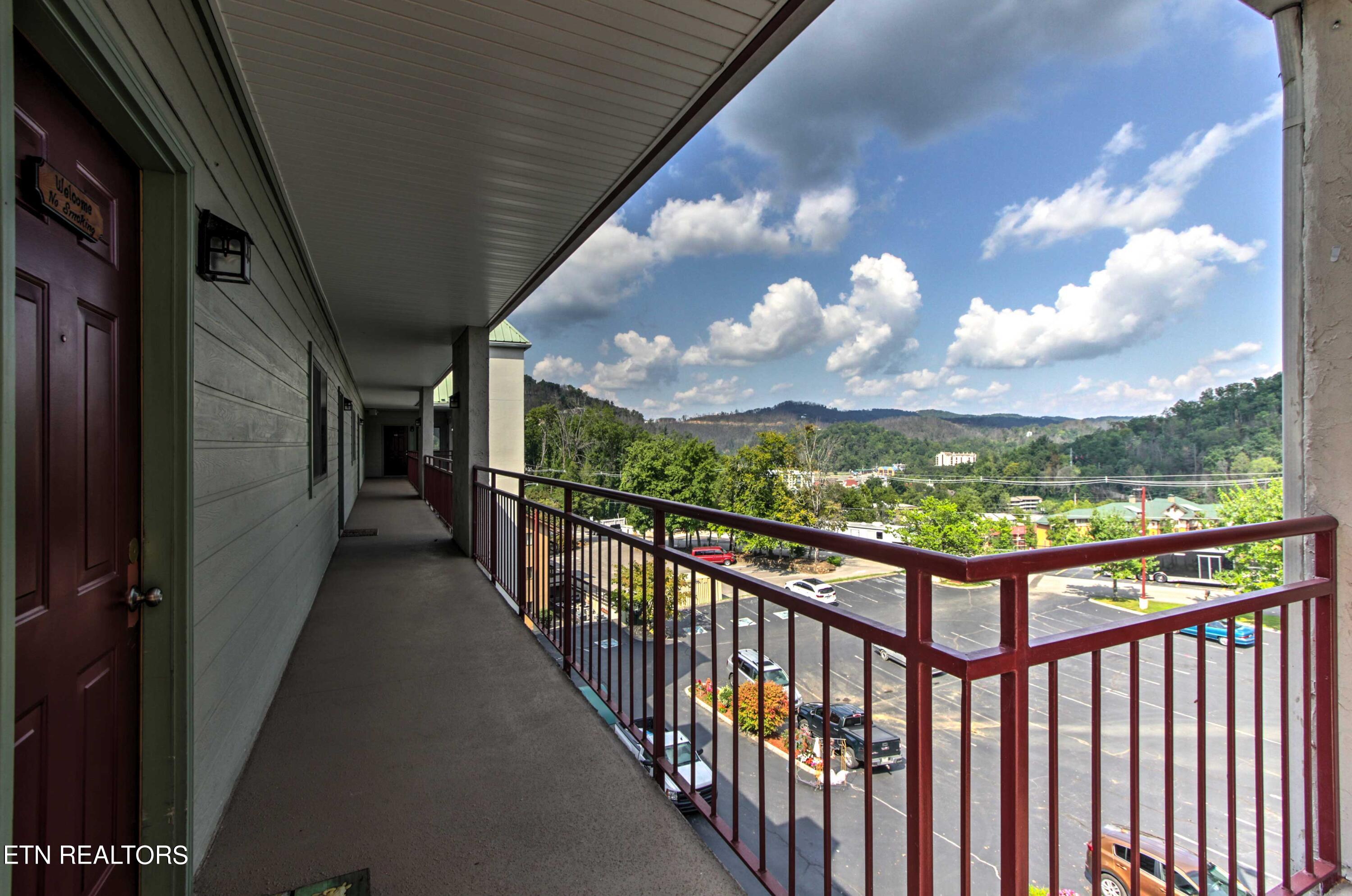 354 East Holly Ridge Road, Unit 606 Gatlinburg, TN 37738 - Photo 8 of 46 Set13