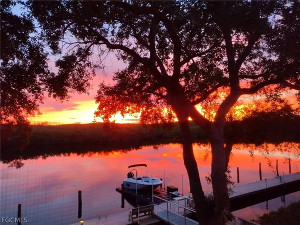 a view of mountain view with lots of trees