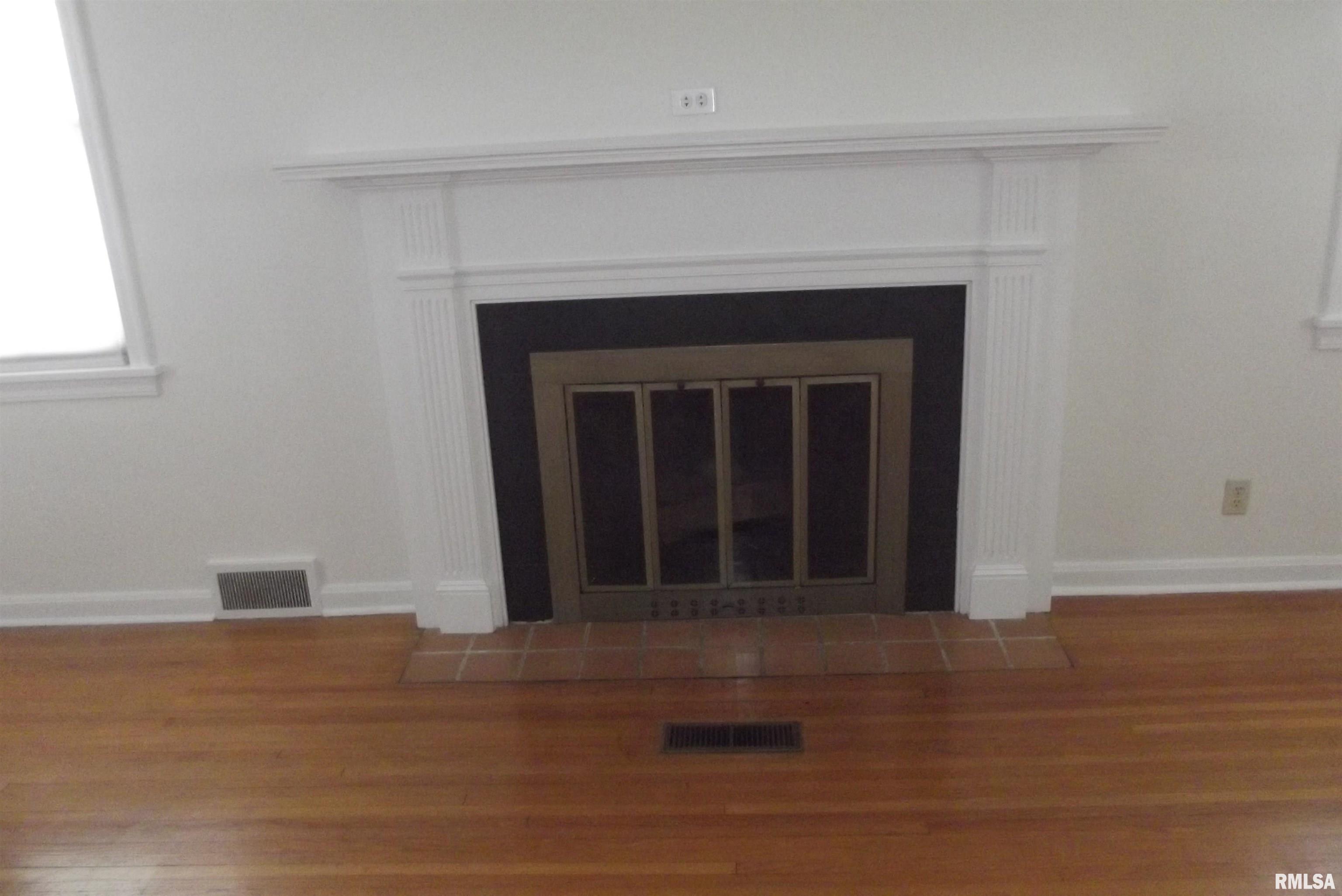 441 Jackson Parkway Springfield, IL 62704 - Photo 11 of 25