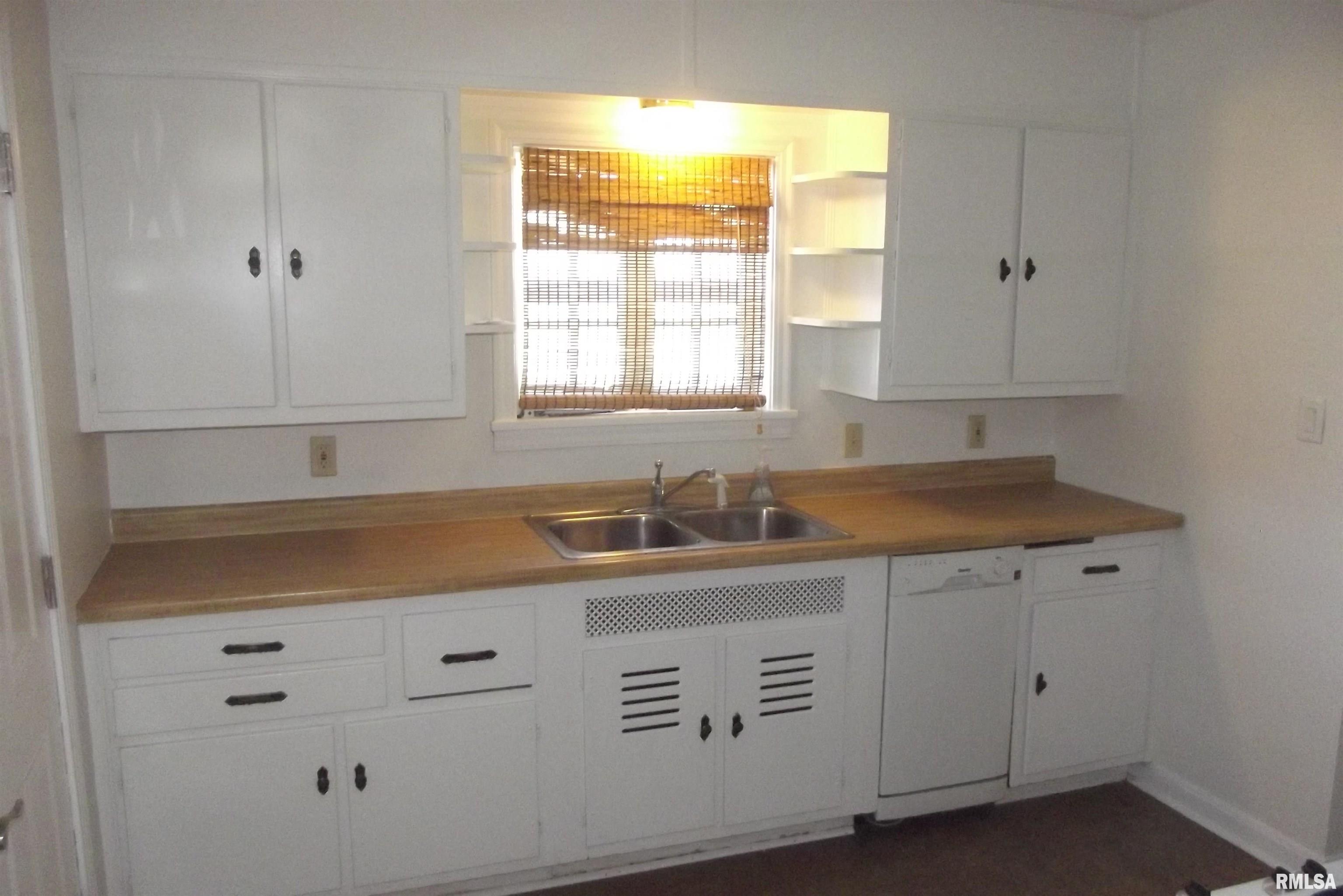 441 Jackson Parkway Springfield, IL 62704 - Photo 15 of 25