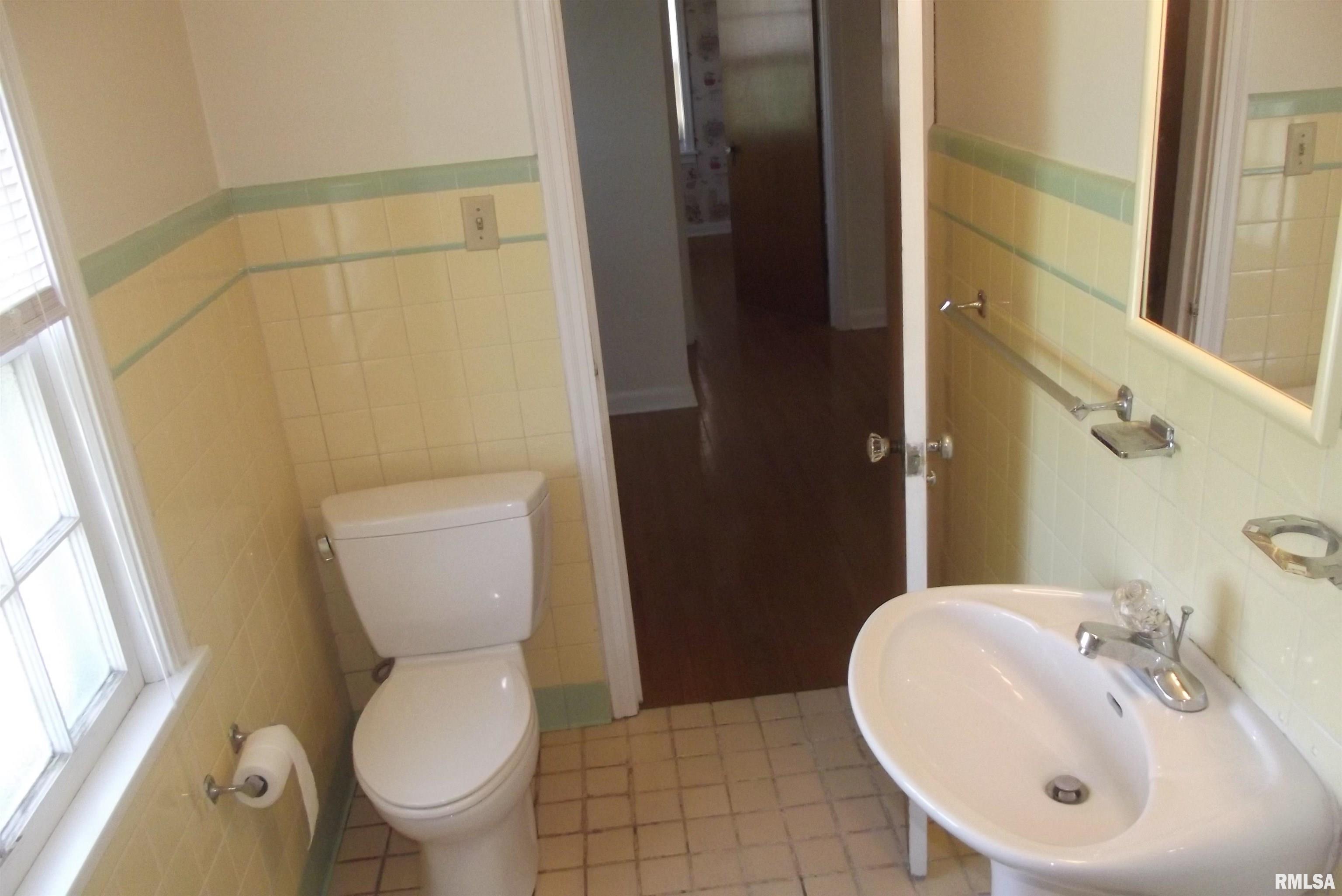 441 Jackson Parkway Springfield, IL 62704 - Photo 18 of 25