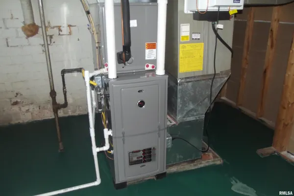 $158,900 | 441 Jackson Parkway, Springfield, IL 62704