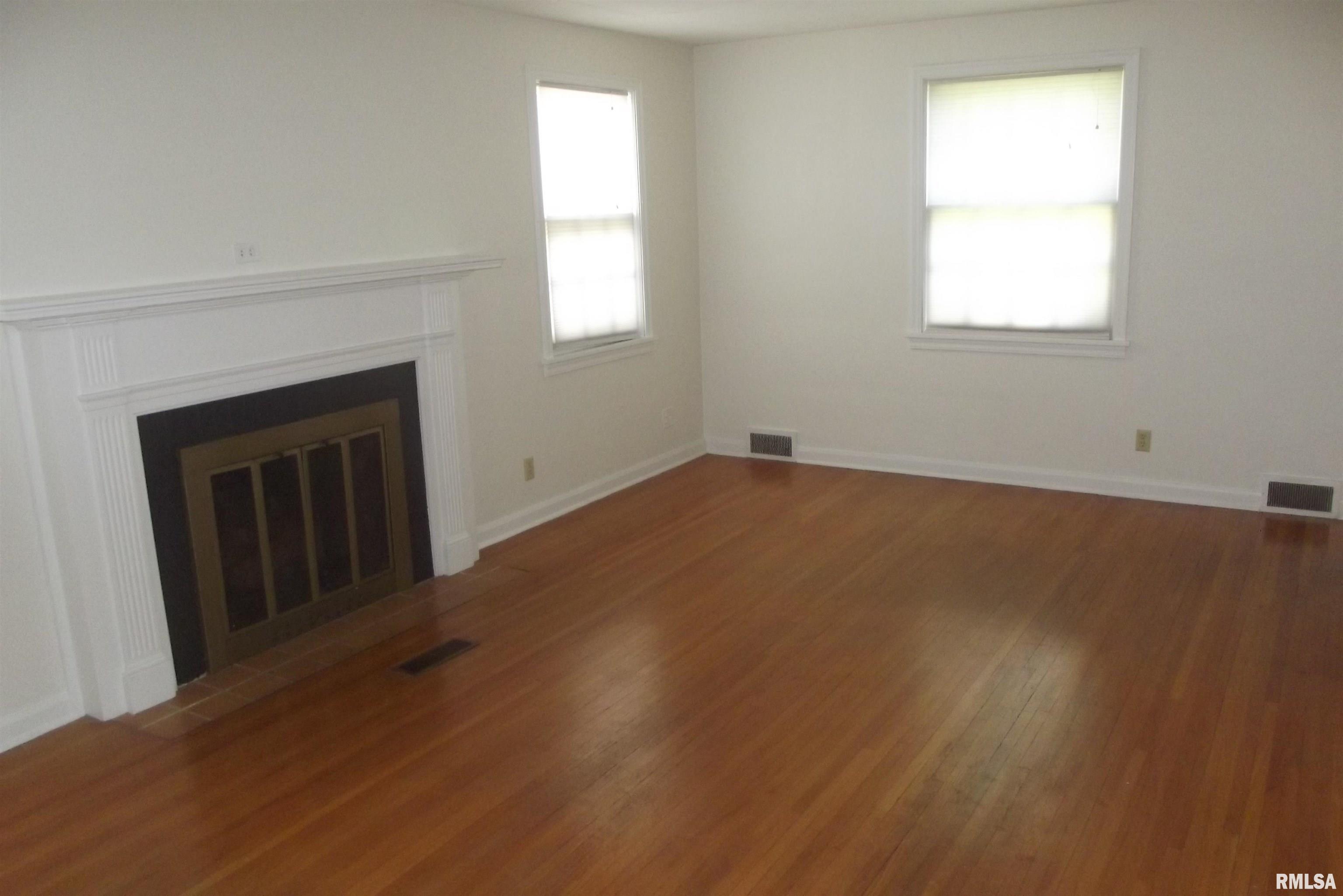 441 Jackson Parkway Springfield, IL 62704 - Photo 10 of 25