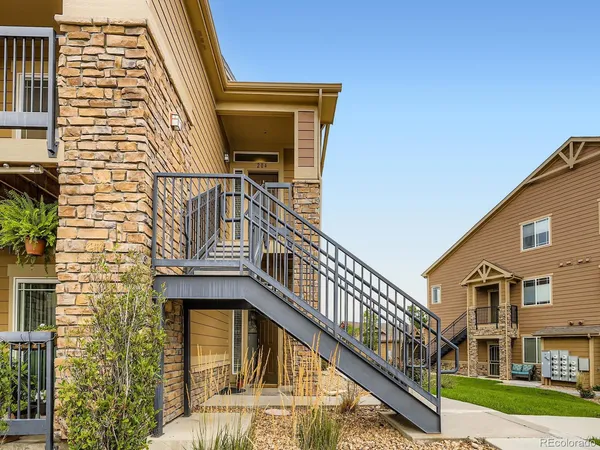 $429,000 | 10061 West Victoria Place, Unit 204, Littleton, CO 80127