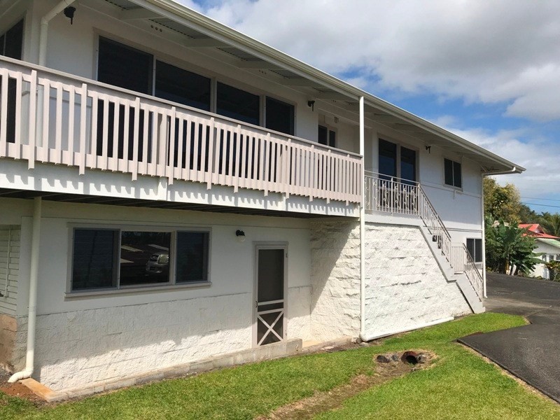 744 A Wainaku Street Hilo, HI 96720 - Photo 4 of 23 a view of a house with a yard