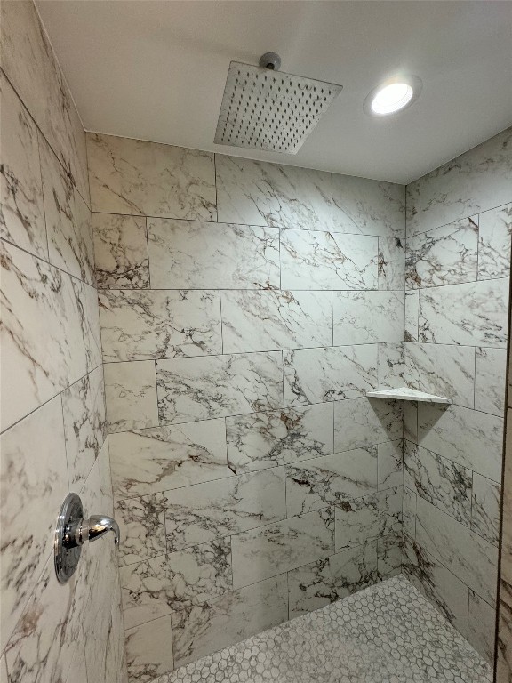 128 Passion Vine Rd Dale Dale, TX 78616 - Photo 14 of 30 a bathroom with a shower