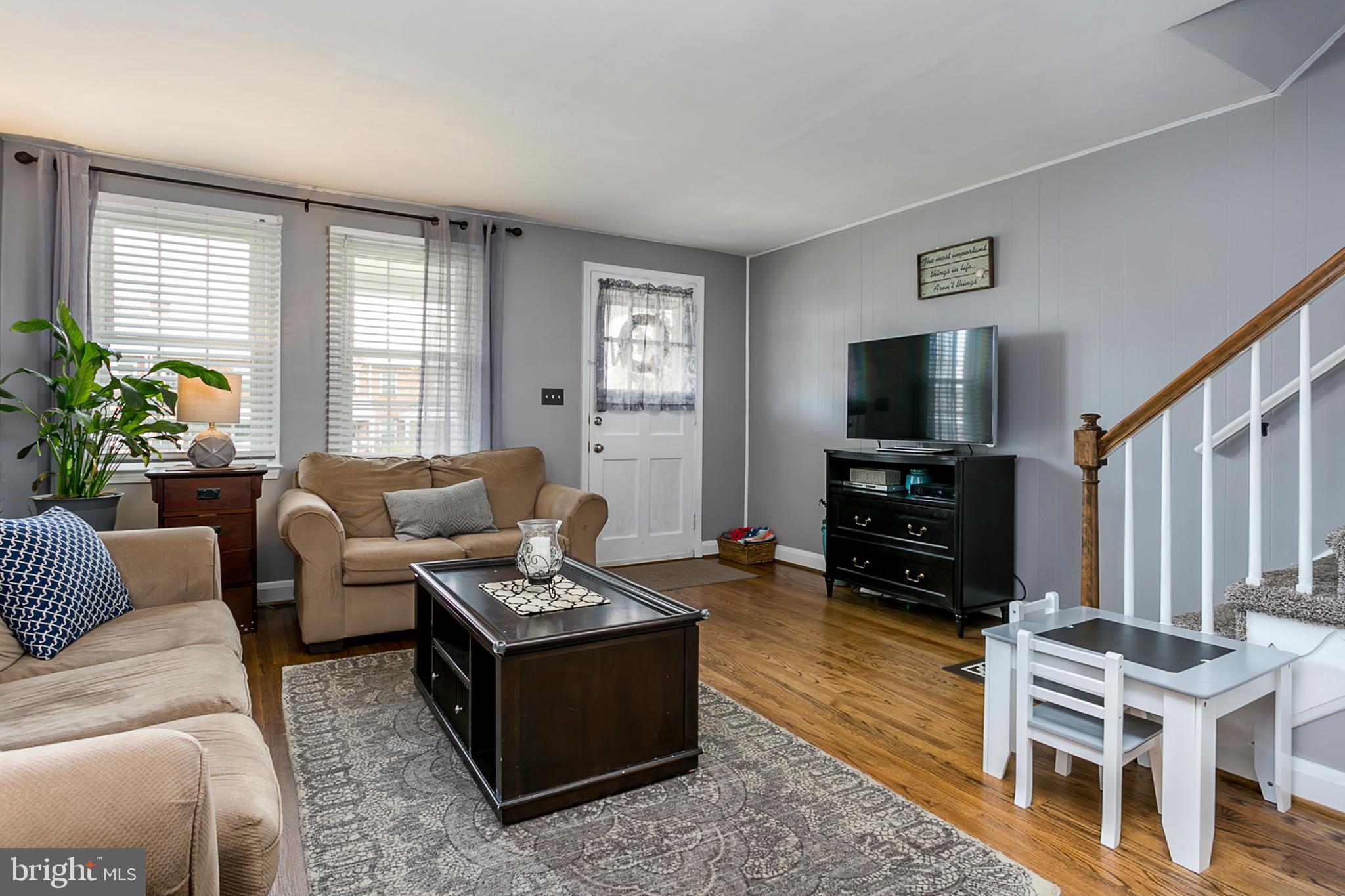 1043 Elm Road Halethorpe, MD 21227 - Photo 5 of 25 Nice hardwood floors throughout!