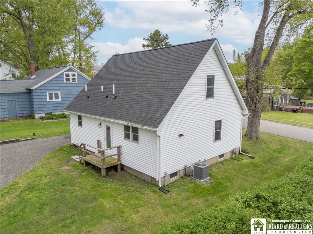 22 High Street Cassadaga, NY 14718 - Photo 4 of 34