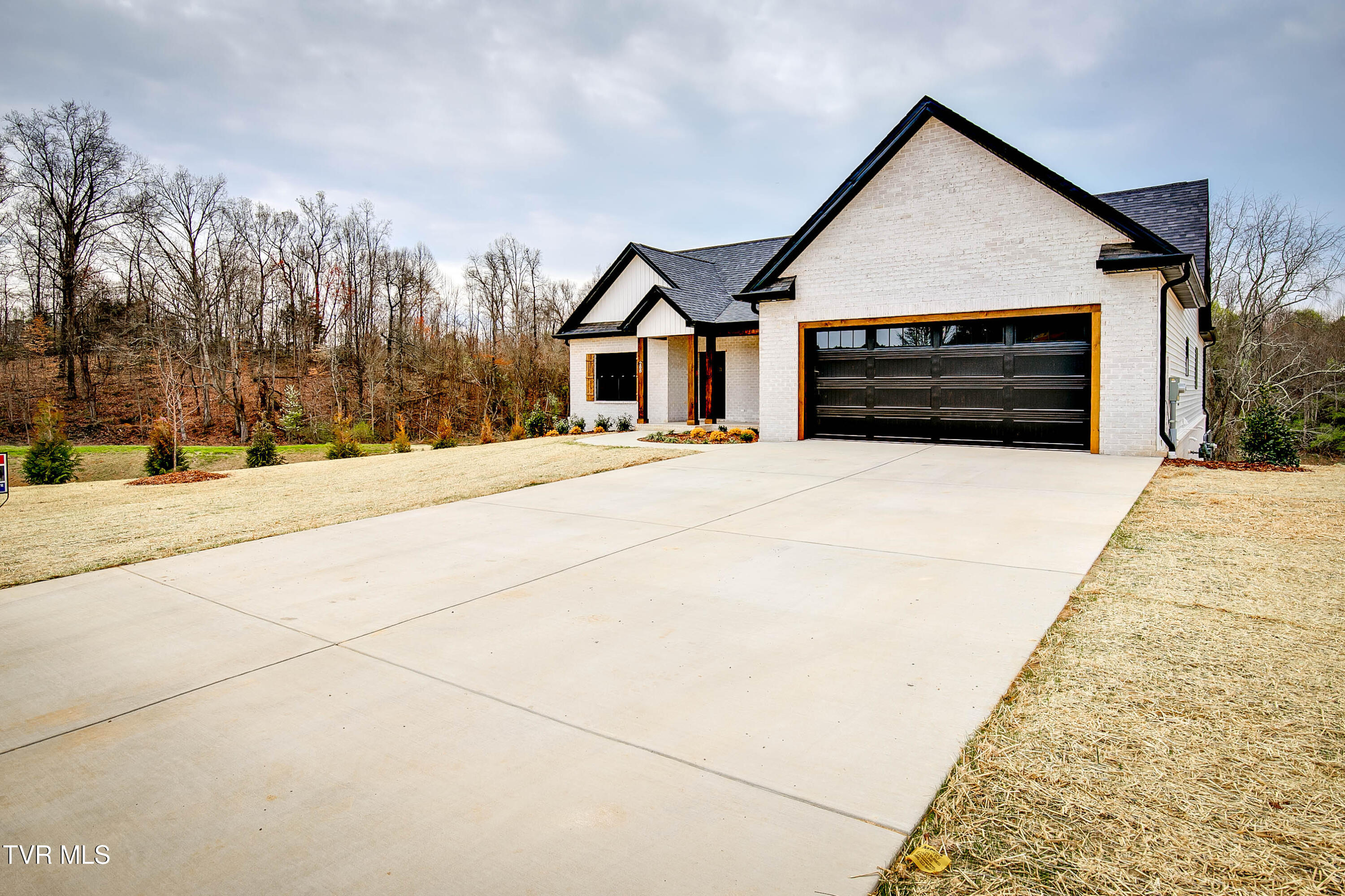 288 Ruby Rose Ridge Jonesborough, TN 37659 - Photo 3 of 32 IMG_4134-Edit