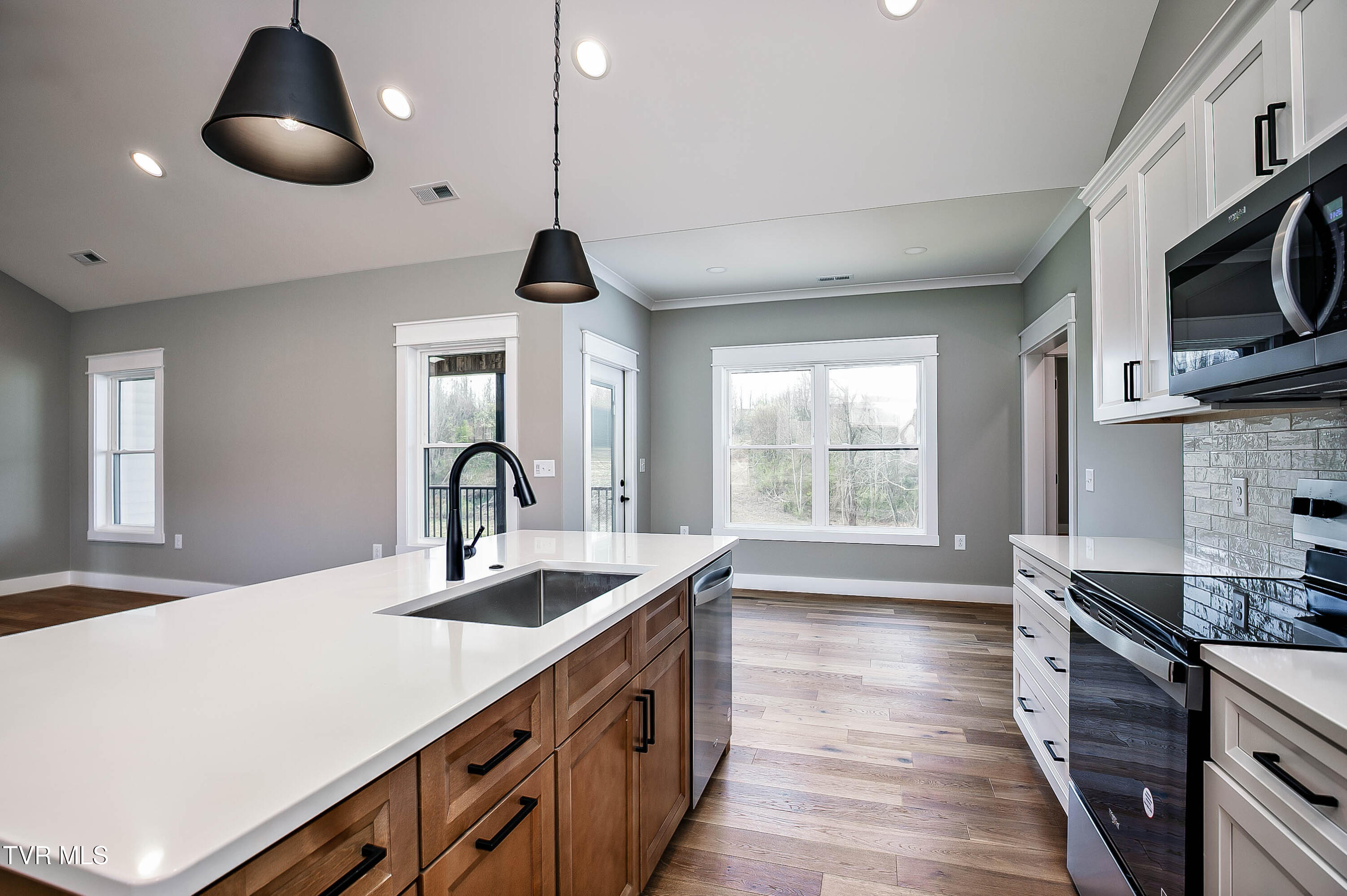 288 Ruby Rose Ridge Jonesborough, TN 37659 - Photo 10 of 32 IMG_4049-Edit