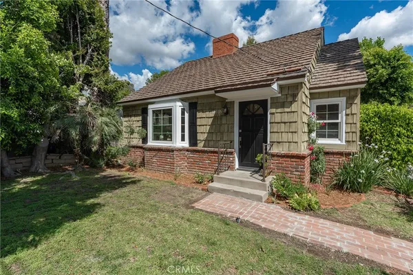 $1,159,000 | 14335 West Magnolia Boulevard, Sherman Oaks, CA 91423