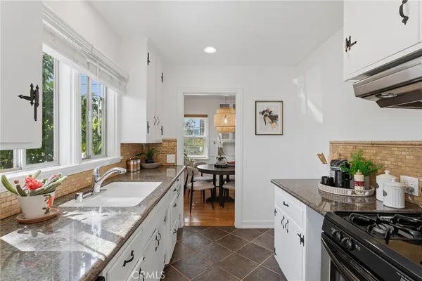 $1,159,000 | 14335 West Magnolia Boulevard, Sherman Oaks, CA 91423