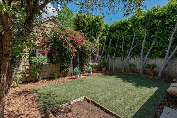 $1,159,000 | 14335 West Magnolia Boulevard, Sherman Oaks, CA 91423