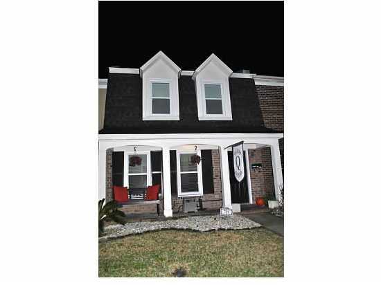 709 Bay Tree Circle Mount Pleasant, SC 29464 - Photo 1 of 3 Primary Photo